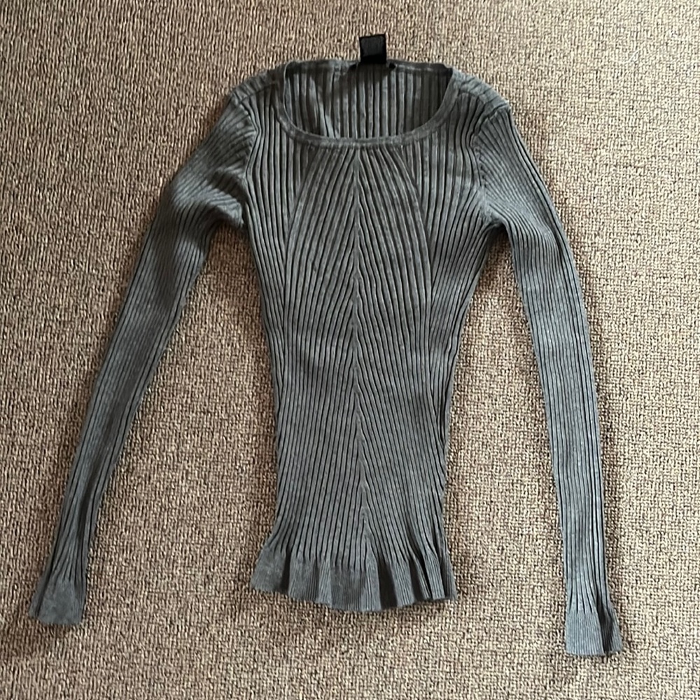 I.N.C. International Concepts grey form fitting sweater